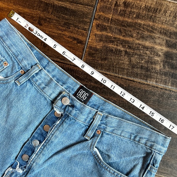 Urban Outfitters BDG Boyfriend Button Fly Jeans Size 31 - Picture 8 of 13